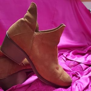 Forever 21 Brown Tan Boots/ Booties Block Heel